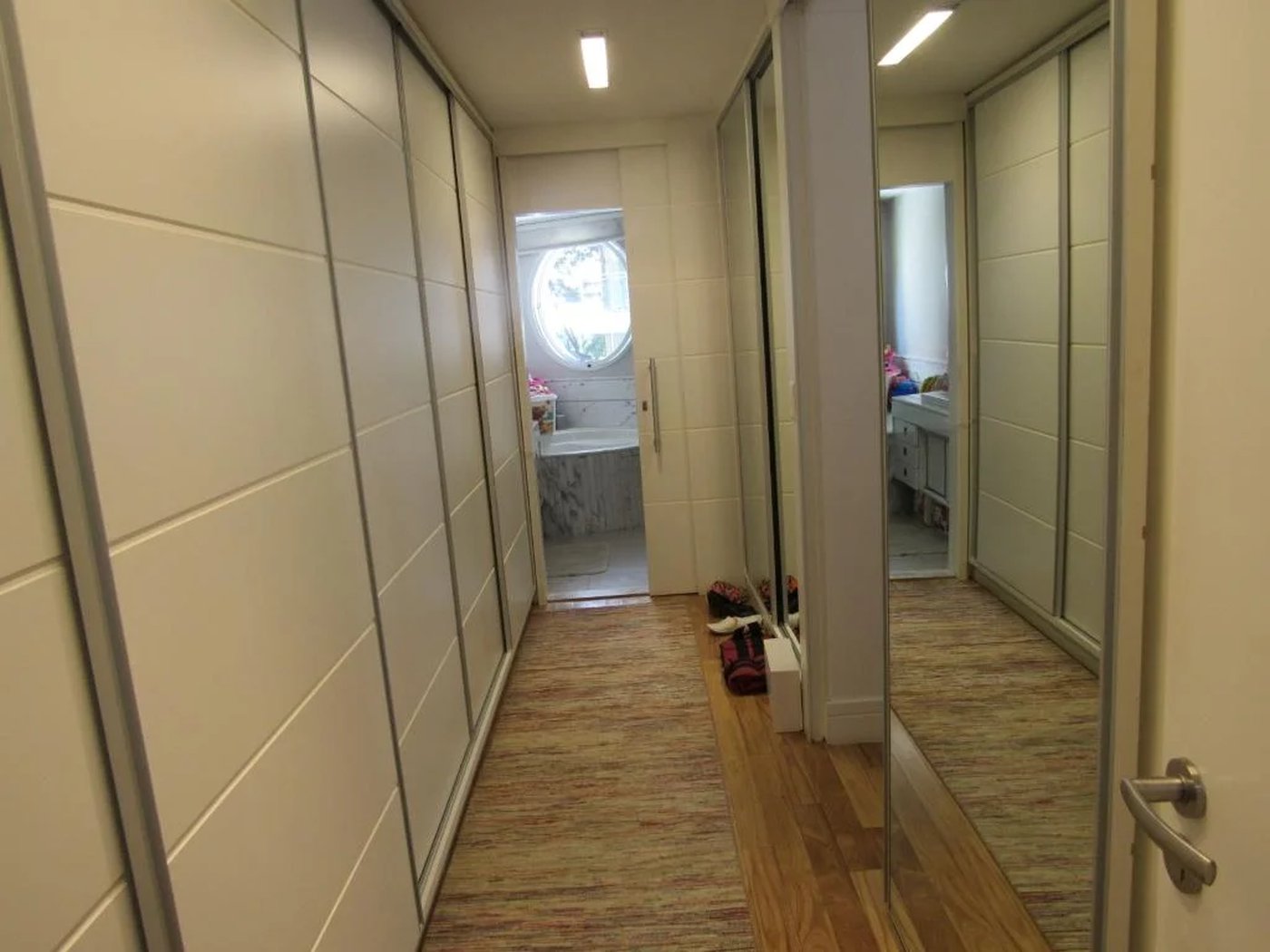 Apartamento à venda com 3 suítes em Real Parque, São Paulo, SP