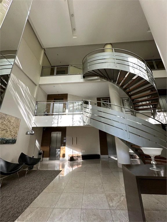 Apartamento à venda com 3 suítes em Vila Suzana, São Paulo, SP