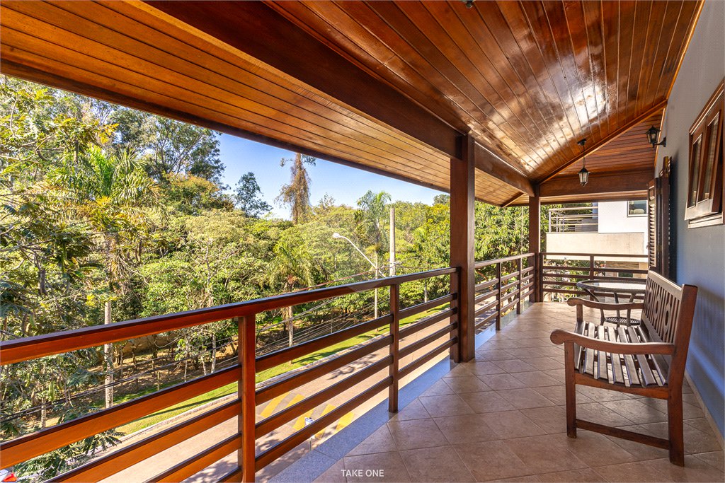 Belíssimo sobrado com piscina aquecida no Condomínio Villagio Capriccio - Louveira SP.