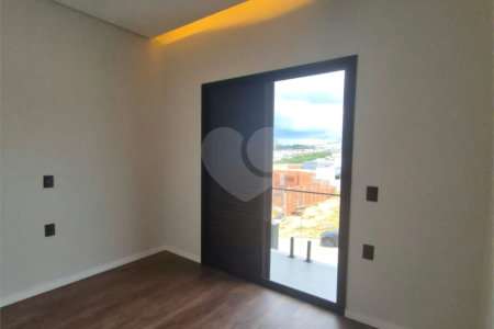 Casa à venda com 3 quartos, sendo 1 suíte, no condomínio Horto Florestal Villagio, Sorocaba - SP