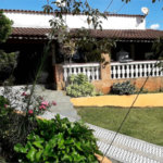 Chácara à venda com 8 quartos, sendo 3 suítes, no Centro, Toledo, MG
