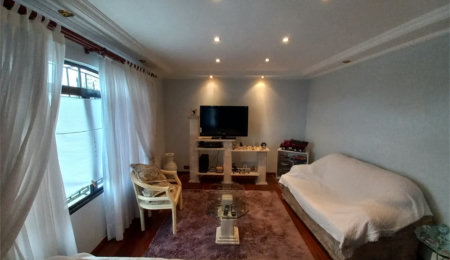 Sobrado à venda com 3 quartos, sendo 1 suíte,  em Jardim Umarizal, São Paulo, SP
