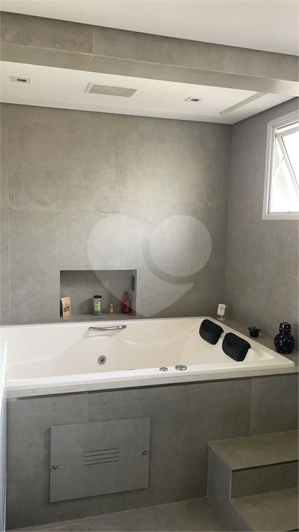 Apartamento na Mooca com 204 m² com vista maravilhosa, sendo 3 suítes e 4vagas.