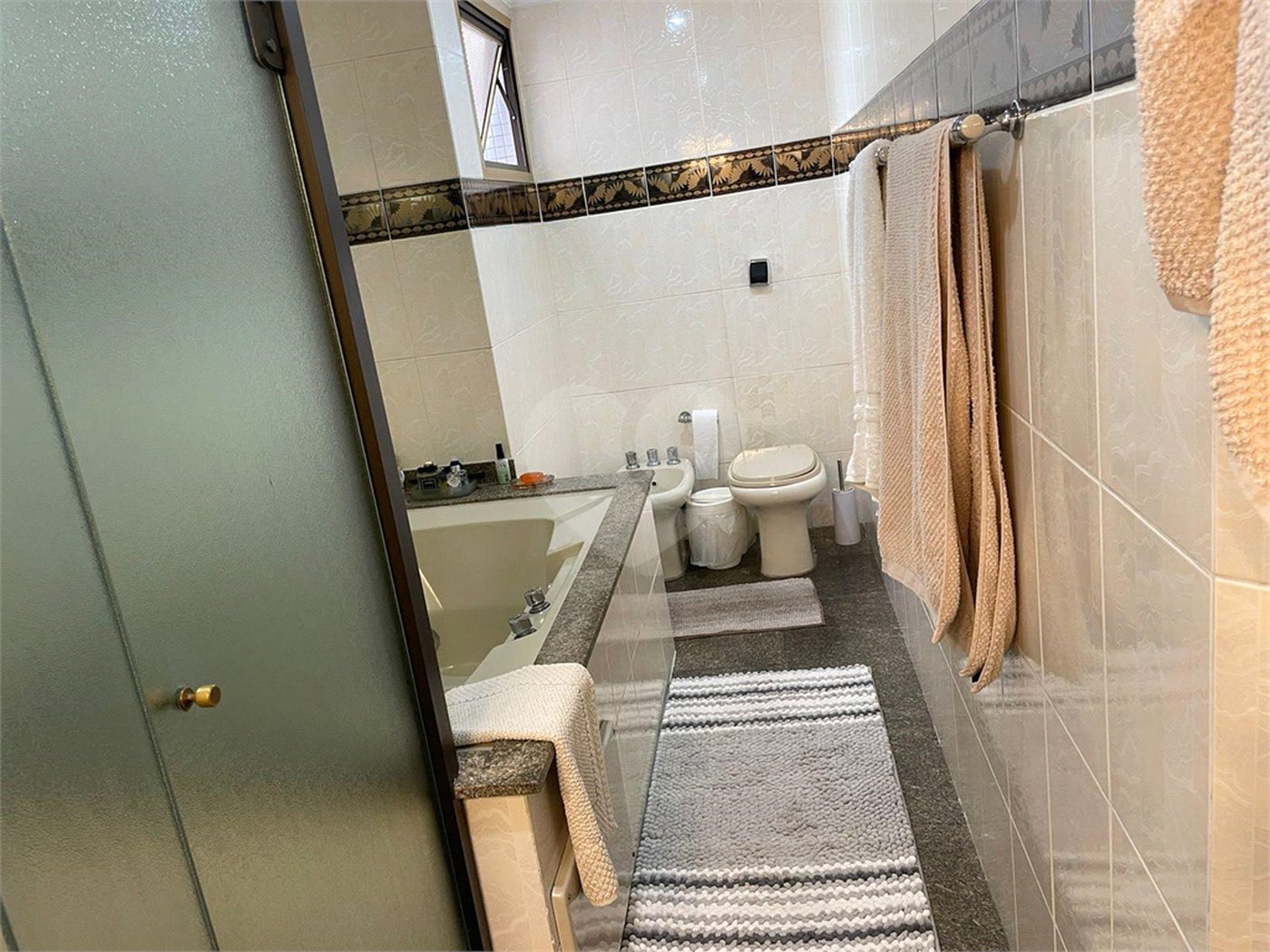 Apartamento à venda com 3 suítes em Granja Julieta, São Paulo, SP