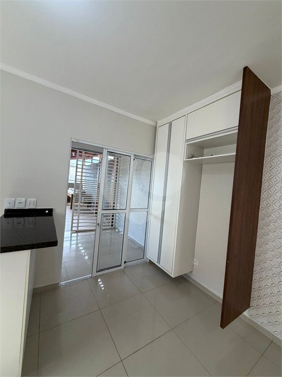 Sobrado à venda com 3 quartos, sendo 1 suíte,  em Jardim Maristela, Atibaia, SP