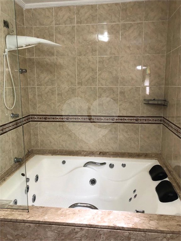 Casa à venda com 3 quartos, sendo 1 suíte, no condomínio Jardim das Pedras, São Paulo - SP