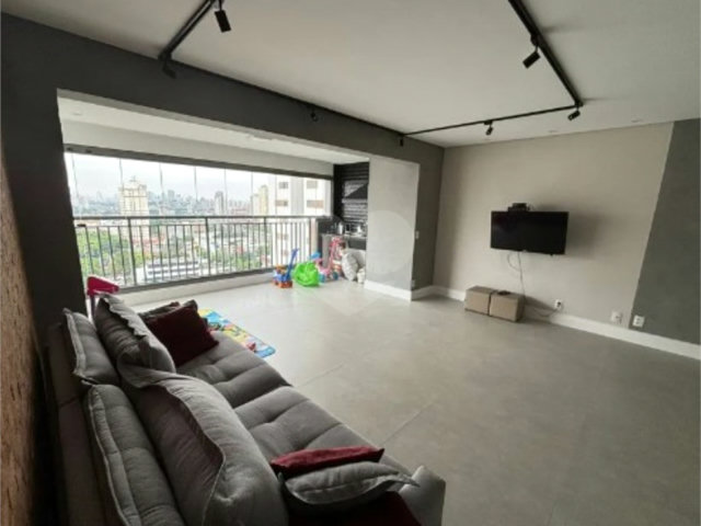 Apartamento à venda com 2 quartos, sendo 1 suíte,  em Tatuapé, São Paulo, SP