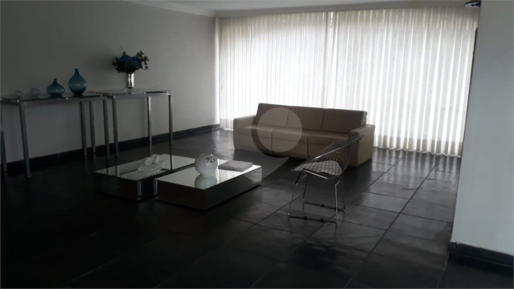 Venda apartamento 2 dormitórios, vaga de garagem fixa, lazer completo. Campo Belo. SP.