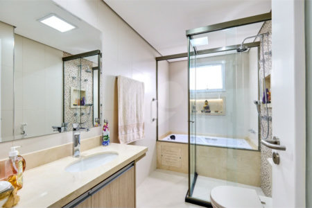 Apartamento à venda com 3 suítes em Jardim Marajoara, São Paulo, SP