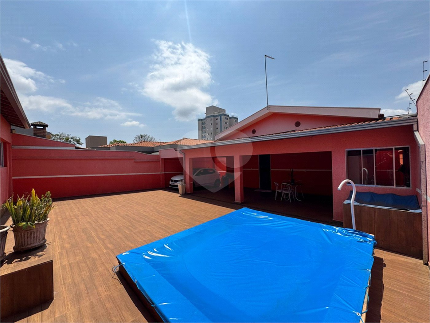 Casa com 03 Dormitórios á venda, em Jardim Alvorada, São Carlos.