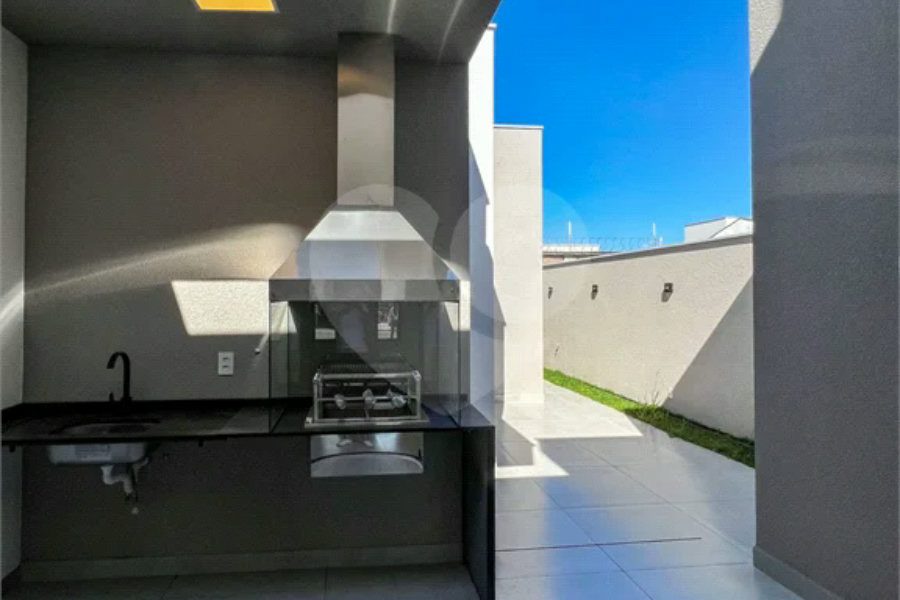 Casa recém construída à venda no Condomínio Tomazella - Piracicaba / SP.