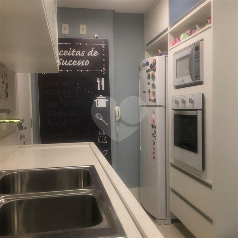 Apartamento à venda com 3 suítes em Vila Bertioga, São Paulo, SP