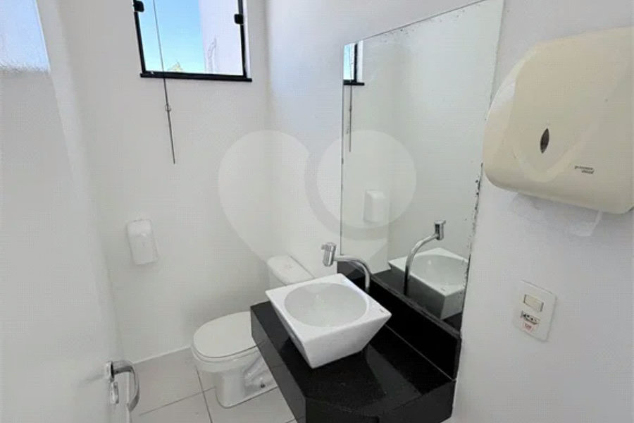 Prédio Comercial de Alto Padrão em Localização Nobre