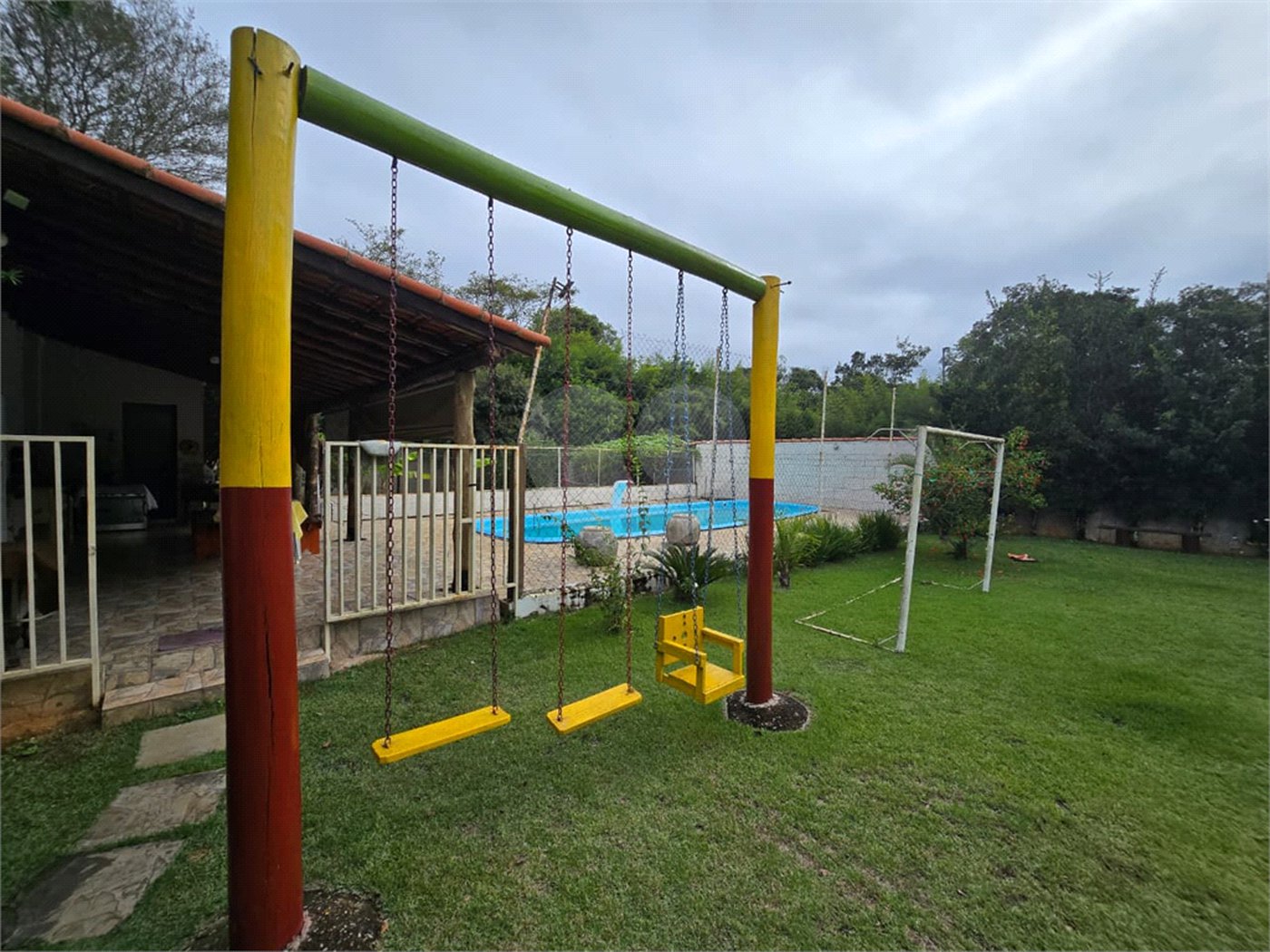Chácara à venda com 3 quartos, sendo 1 suíte, em Cercadinho, Alambari, SP