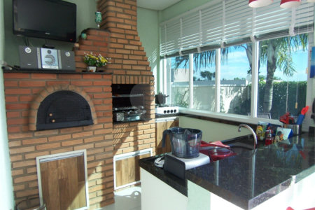Casa à venda com 3 suítes no condomínio Residencial Recanto dos Paturis, Vinhedo - SP