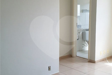 Apartamento padrão de 2 Dormitórios no Residencial Mont Vernon São Carlos