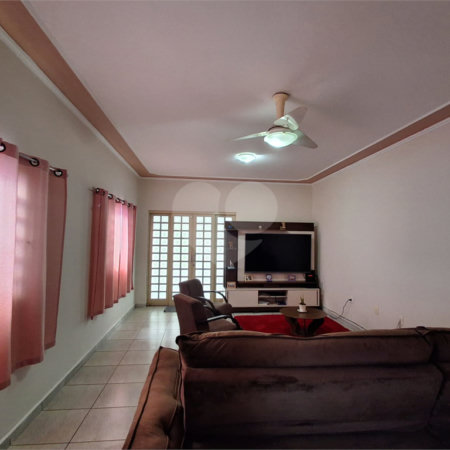 Casa à venda com 3 quartos, sendo 1 suíte, em Parque Residencial Cândido Portinari, Ribeirão Preto, SP