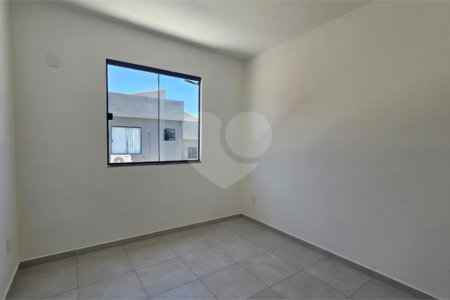 Casa à venda com 2 quartos no condomínio Mirela, Rio de Janeiro - RJ