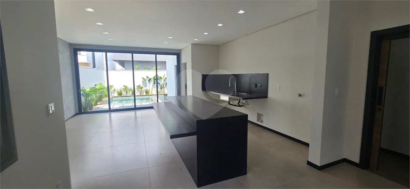 Casa à venda com 5 suítes no condomínio Parque Faber IV, São Carlos - SP
