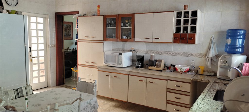 Sobrado à venda com 3 quartos, sendo 1 suíte, em Vila Almeida, Indaiatuba, SP