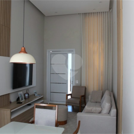 Casa à venda com 3 quartos, sendo 2 suítes, no condomínio Residencial Mantova, Indaiatuba - SP
