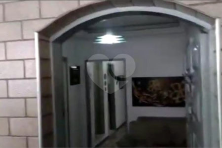 Casa Térrea à venda com 6 quartos em Jardim Rosana, São Paulo, SP
