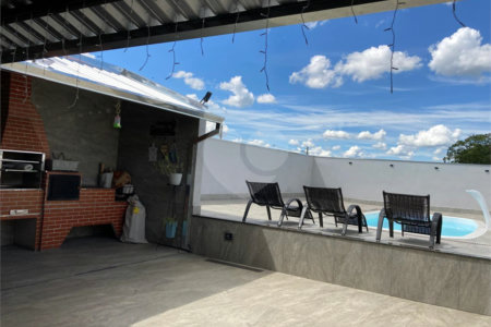 Casa à venda com 3 quartos, sendo 1 suíte, em Vila Zanforlin, Torrinha, SP