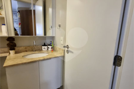 Apartamento à venda com 3 suítes em Santa Teresinha, São Paulo, SP