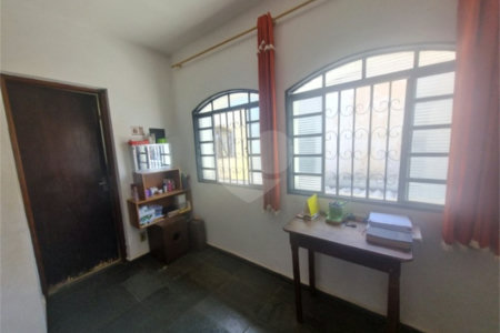 Casa à venda com 3 quartos, sendo 1 suíte, no Centro, Vinhedo, SP