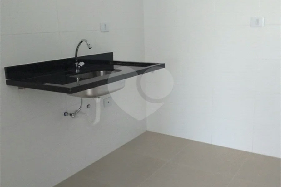 Casa à venda com 2 suítes no condomínio martinha, São Paulo - SP