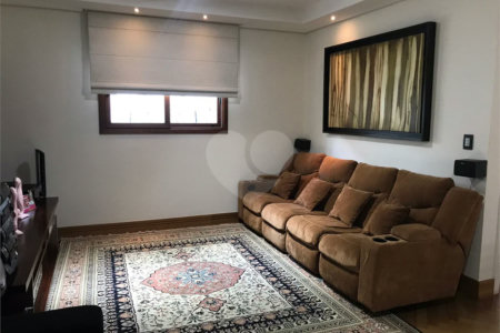 Sobrado à venda com 4 quartos, sendo 3 suítes, em Jardim Franca, São Paulo, SP