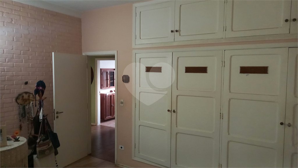 Casa à venda ou para alugar com 4 quartos, sendo 1 suíte, no Centro, Vinhedo, SP