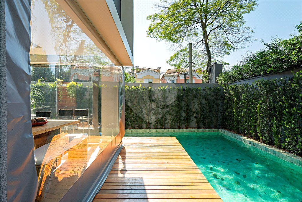 Casa à venda com 3 suítes no condomínio Reserva 8, São Paulo - SP