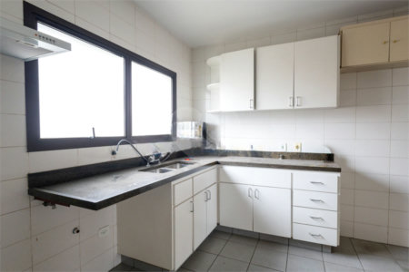 Apartamento para alugar com 3 suítes em Moema, São Paulo, SP