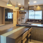 Casa à venda com 4 suítes no condomínio Residencial Jaguary, São José dos Campos - SP