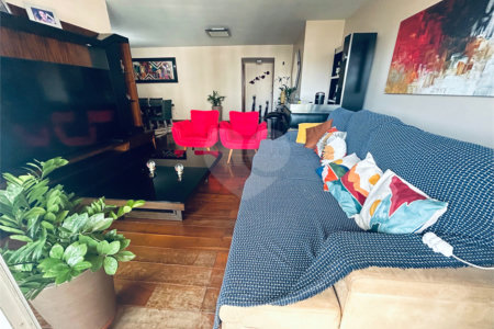 Apartamento à venda com 4 quartos, sendo 1 suíte, em Tijuca, Rio de Janeiro, RJ