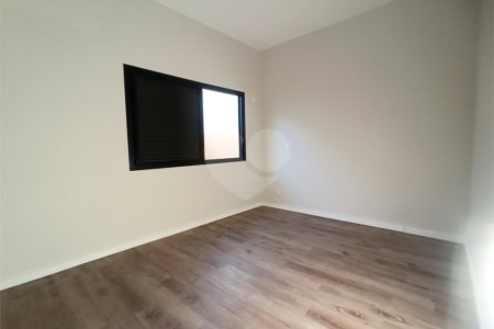 Casa à venda com 3 quartos, sendo 1 suíte, no condomínio Buona Vita, Atibaia - SP