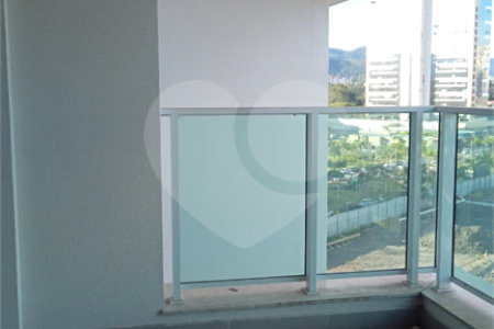 Apartamento à venda com 3 quartos, sendo 1 suíte,  em Vila Mogilar, Mogi das Cruzes, SP