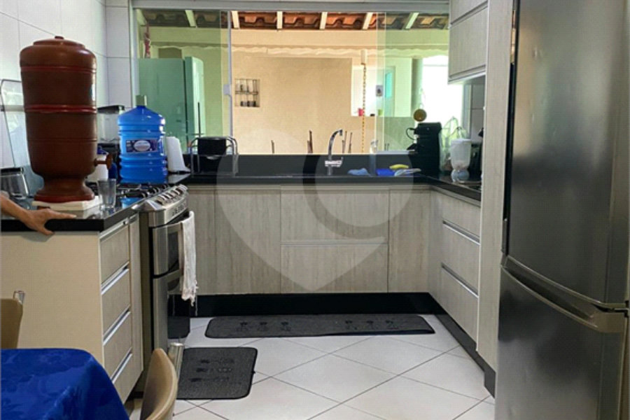 Sobrado à venda com 4 quartos, sendo 1 suíte,  em Palmas do Tremembé, São Paulo, SP
