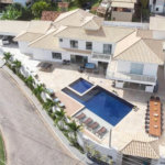 Casa à venda com 12 quartos, sendo 8 suítes, em Geribá, Armação dos Búzios, RJ