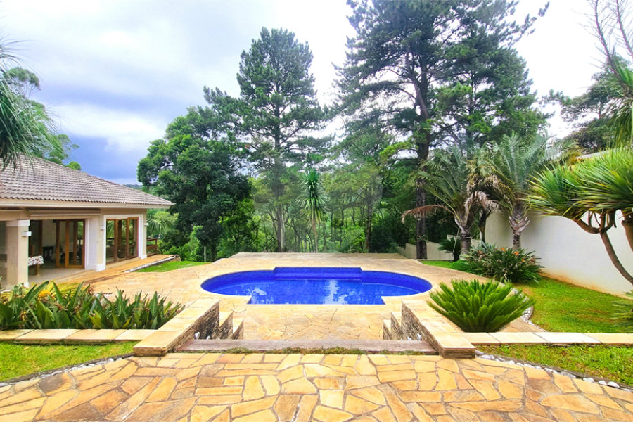 Casa à venda ou para alugar com 5 suítes em Serra da Cantareira, Mairiporã, SP