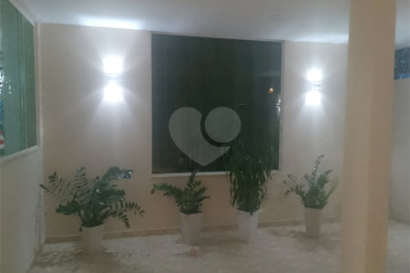 Casa à venda com 4 quartos, sendo 2 suítes, no condomínio Vivendas do Mendanha, Rio de Janeiro - RJ