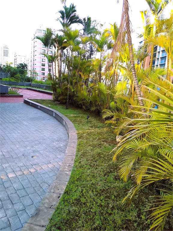Apartamento à venda com 4 suítes em Vila Andrade, São Paulo, SP