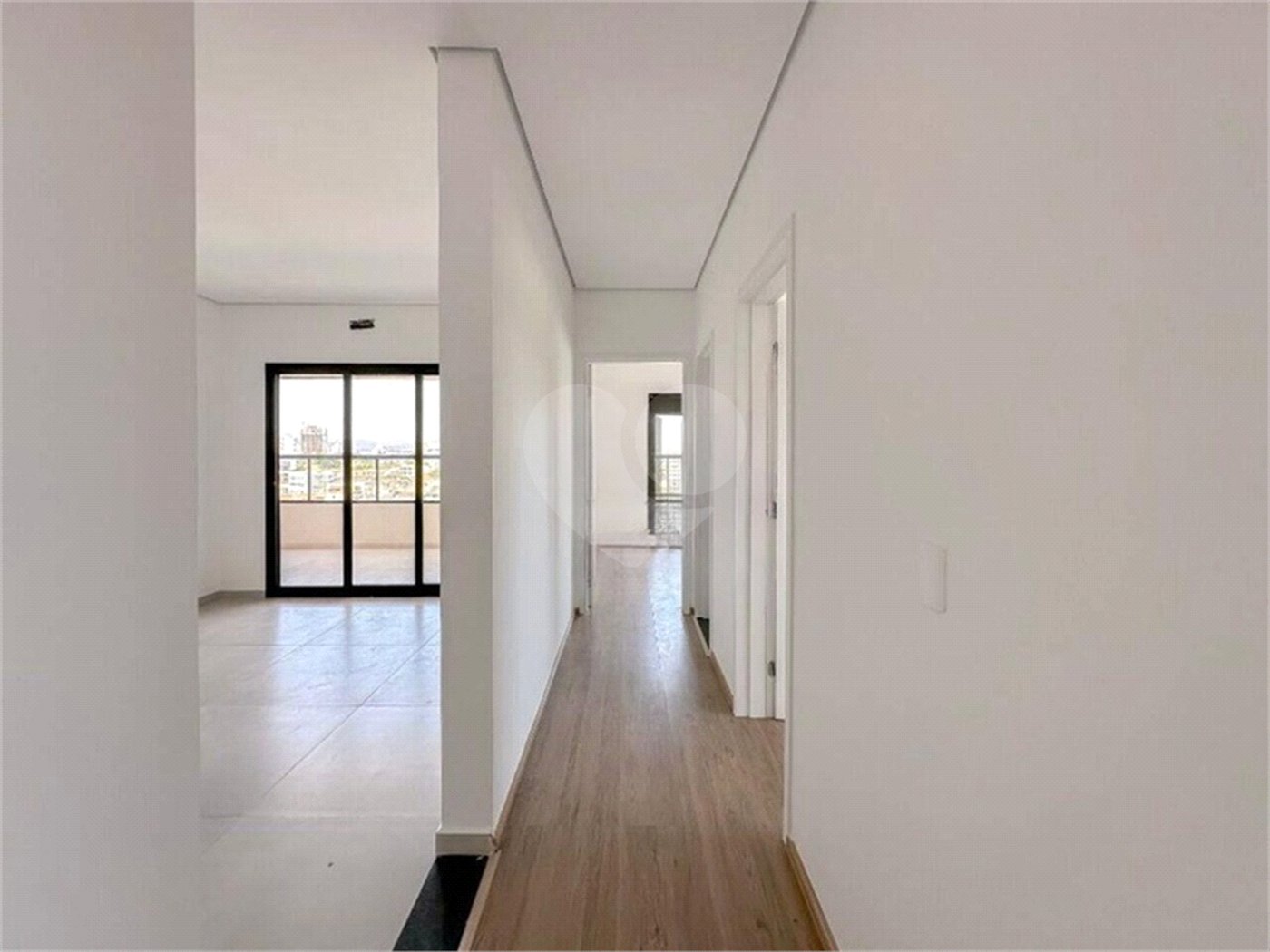 Apartamento à venda com 3 suítes em Vila Lucy, Sorocaba, SP