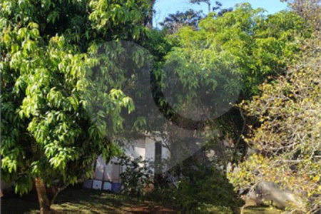 Chácara à venda com 3 quartos, sendo 1 suíte,  em Jardim Estância Brasil, Atibaia, SP