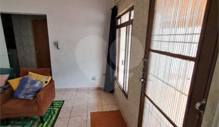 Casa à venda com 6 quartos em Vila dos Remédios, São Paulo, SP