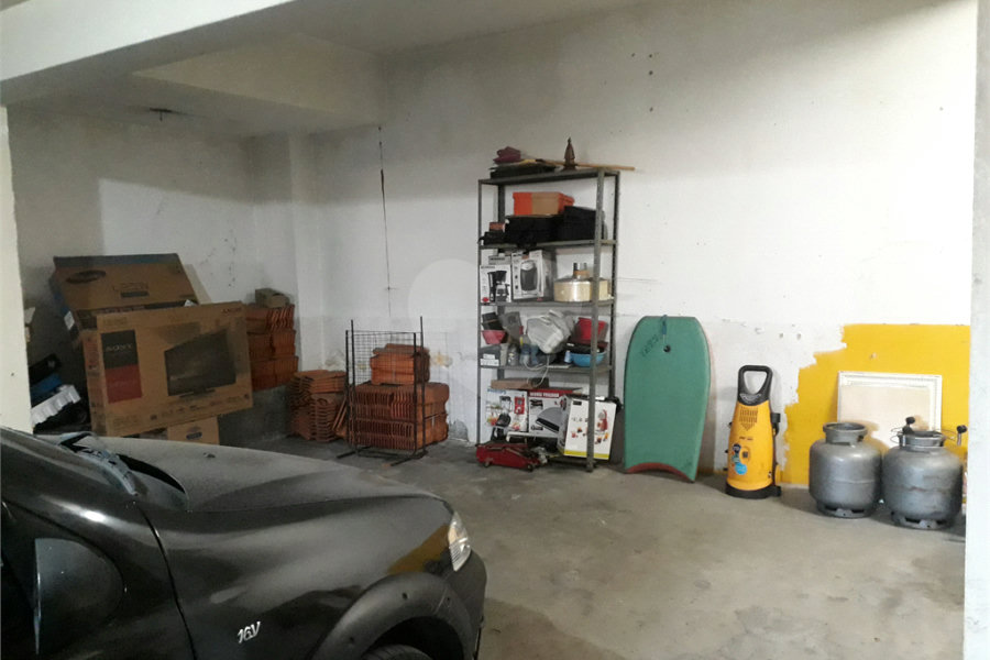 Sobrado à venda com 4 quartos, sendo 1 suíte, em Vila Constança, São Paulo, SP