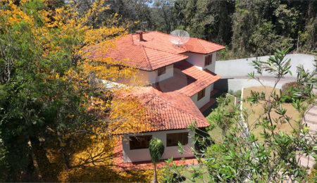 Casa à venda com 4 quartos, sendo 2 suítes,  no condomínio Alpes da Cantareira, Mairiporã - SP
