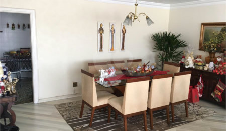 Apartamento à venda com 4 quartos, sendo 1 suíte,  em Chácara Santo Antônio, São Paulo, SP