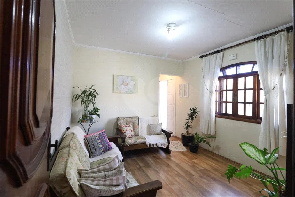 Casa à venda com 3 quartos, sendo 1 suíte,  em Vila Medeiros, São Paulo, SP